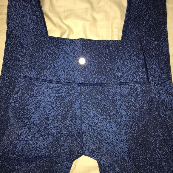 Night sky Wunder under Lululemon leggings - Picture 2 of 3